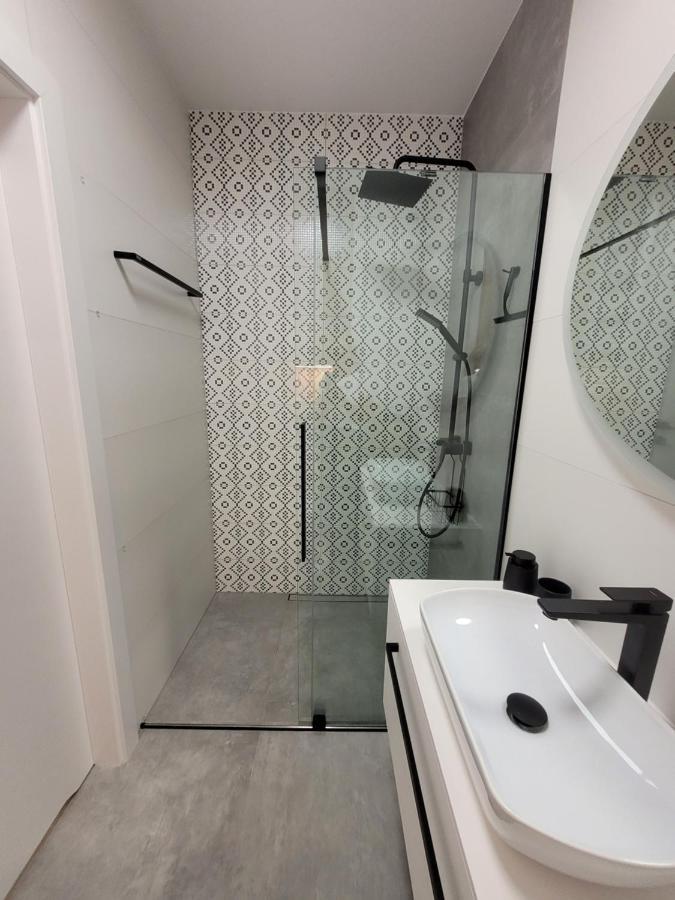 Baltic Marina 19 Z Parkingiem, Jacuzzi, Sauna I Silownia *
